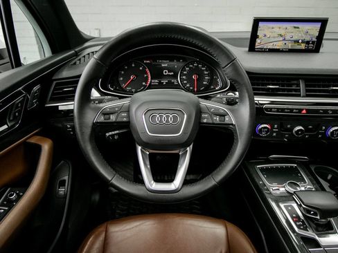 Used 2019 Audi Q7 3.0T Premium AWD/4WD image 13