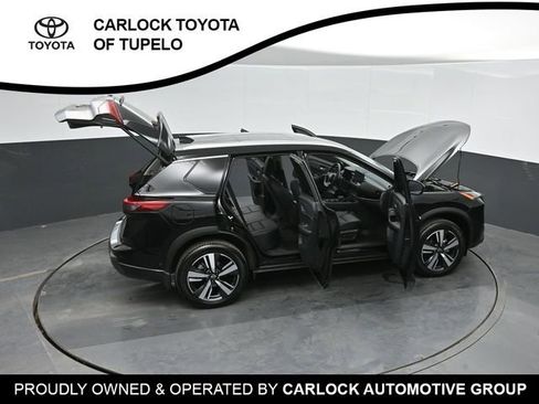 Used 2025 Nissan Rogue SL w/ SL Premium Package image 48