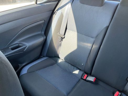 Used 2025 Nissan Versa SV image 35