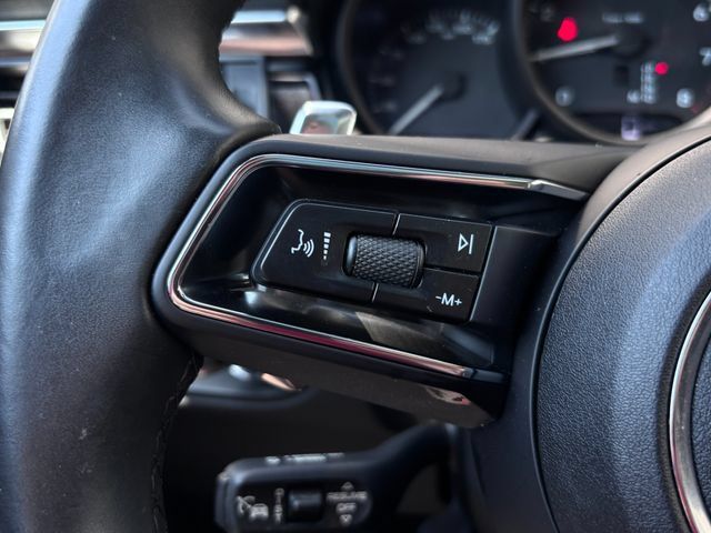 Certified 2024 Porsche Macan AWD/4WD image 16
