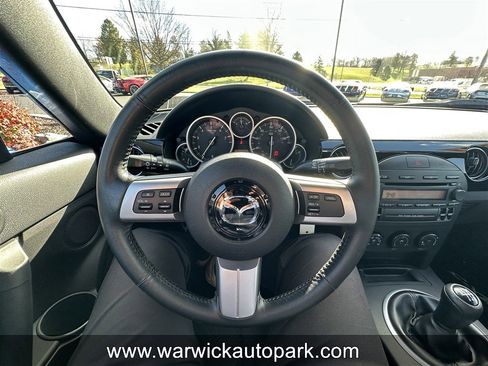 Used 2006 MAZDA MX-5 Miata Sport image 4