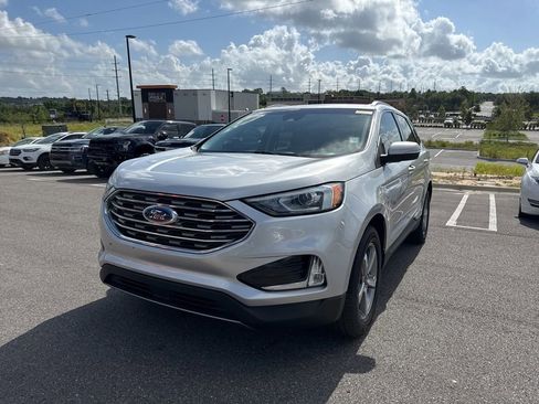 Used 2019 Ford Edge Titanium FWD image 5