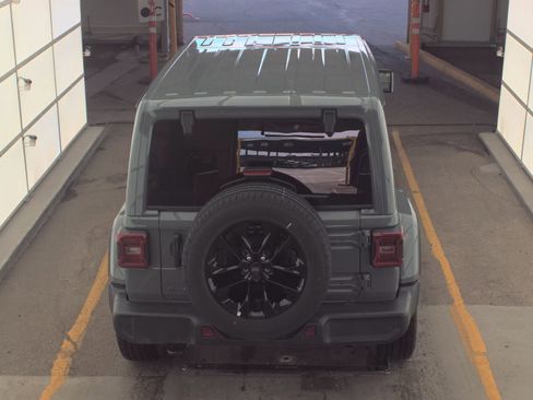 Used 2025 Jeep Wrangler Unlimited Sahara w/ Safety Group AWD/4WD image 15