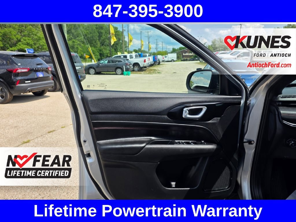 Used 2025 Jeep Compass Trailhawk AWD/4WD image 21