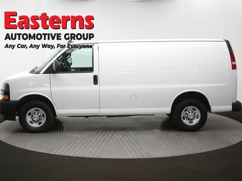 Used 2021 Chevrolet Express 2500 RWD image 54