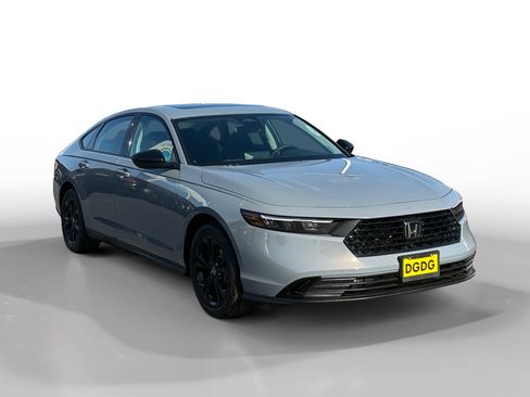 New 2025 Honda Accord SE image 7