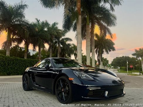 Used 2017 Porsche 718 Cayman RWD image 20