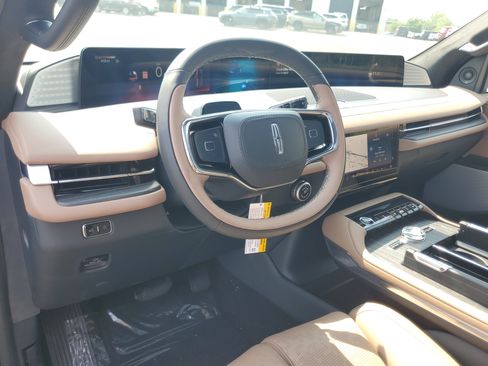 New 2027 Lincoln Navigator Black Label AWD/4WD image 14
