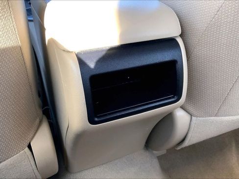 Used 2012 Toyota Camry LE image 31