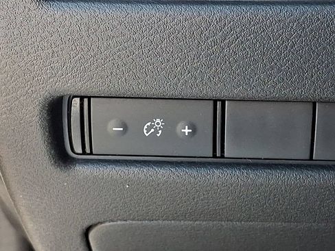 Used 2021 Nissan Rogue SV AWD/4WD image 24