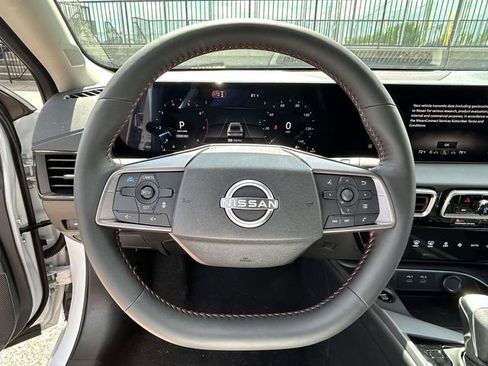 New 2026 Nissan Sentra SR w/ SR Premium Package FWD image 22