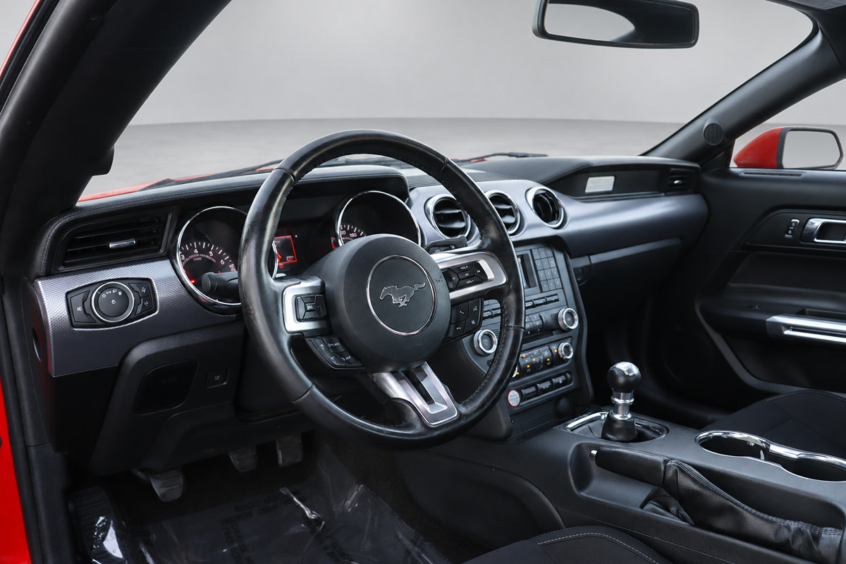 Used 2017 Ford Mustang GT RWD image 22
