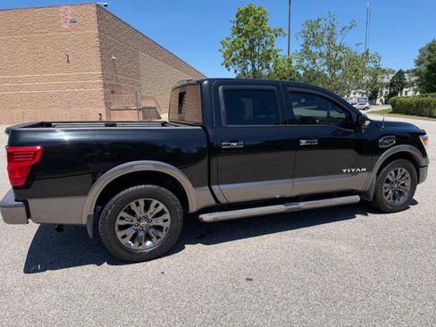 Used 2017 Nissan Titan Platinum Reserve RWD image 41