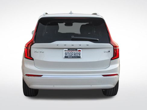 Certified 2025 Volvo XC90 B6 Core w/ Climate Package image 9