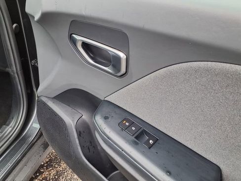 Used 2025 Kia K4 EX FWD image 89