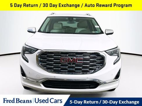 Used 2019 GMC Terrain Denali w/ Advanced Safety Package AWD/4WD image 3
