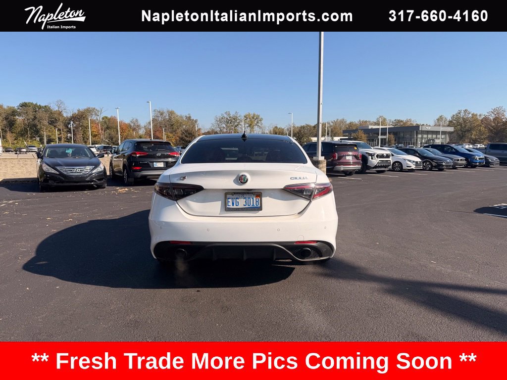 Used 2024 Alfa Romeo Giulia Veloce AWD/4WD image 6