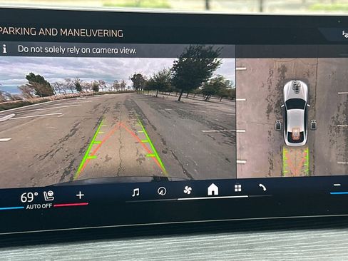 Used 2025 BMW 430i w/ Premium Package image 25