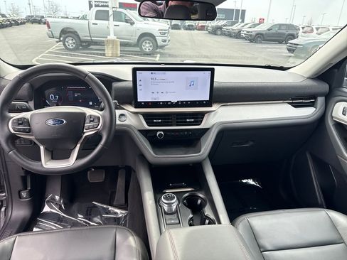 Used 2025 Ford Explorer Active w/ Active Comfort Package AWD/4WD image 12