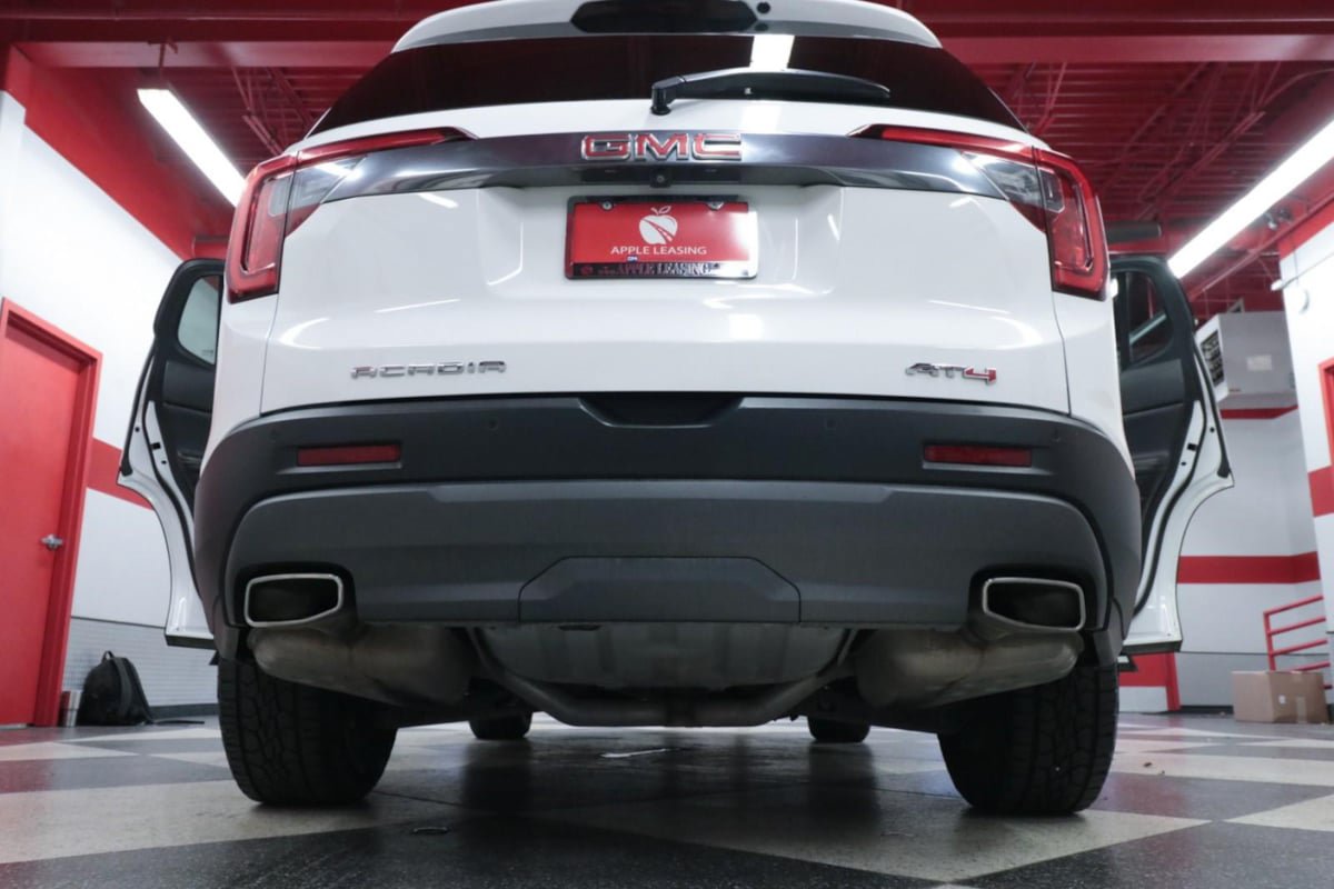 Used 2023 GMC Acadia AT4 w/ Technology Package AWD/4WD image 36
