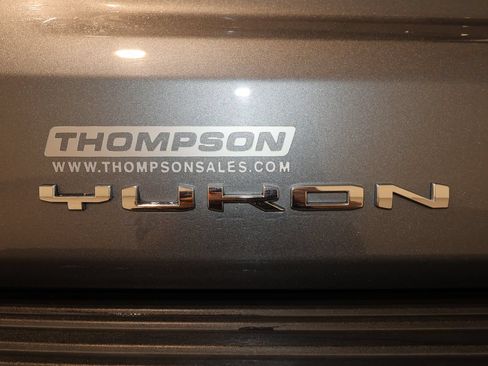 Used 2022 GMC Yukon XL Denali AWD/4WD image 36