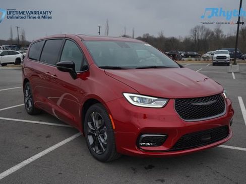 New 2026 Chrysler Pacifica Select FWD image 1