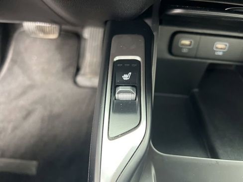 Used 2021 Kia Sorento S w/ Panoramic Sunroof Package image 22