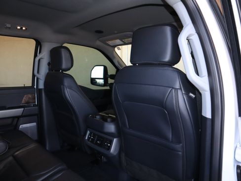 New 2026 Ford F250 Lariat w/ Black Appearance Package AWD/4WD image 43