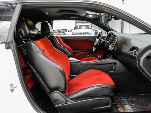 Used 2019 Dodge Challenger R/T Scat Pack w/ Widebody Package RWD image 25