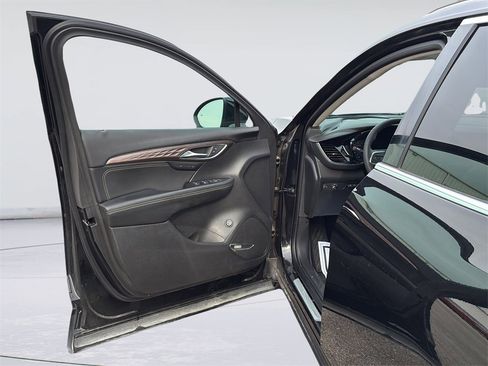 Used 2021 Buick Envision Avenir w/ Technology Package II image 20