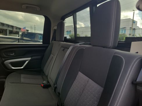 Used 2021 Nissan Titan SV w/ SV Convenience Package AWD/4WD image 13