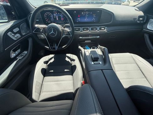 Used 2025 Mercedes-Benz GLE 580 4MATIC image 29