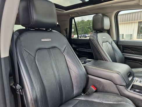 Used 2019 Ford Expedition Max Platinum AWD/4WD image 30