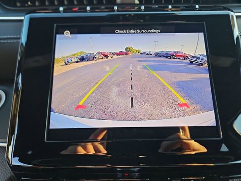 New 2025 Jeep Grand Cherokee Laredo w/ Luxury Tech Group I image 24