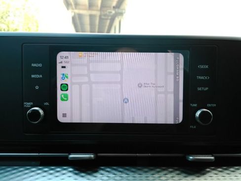 Used 2024 Kia Carnival LX FWD image 50