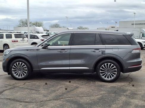 Certified 2023 Lincoln Aviator AWD w/ Premium Package image 3