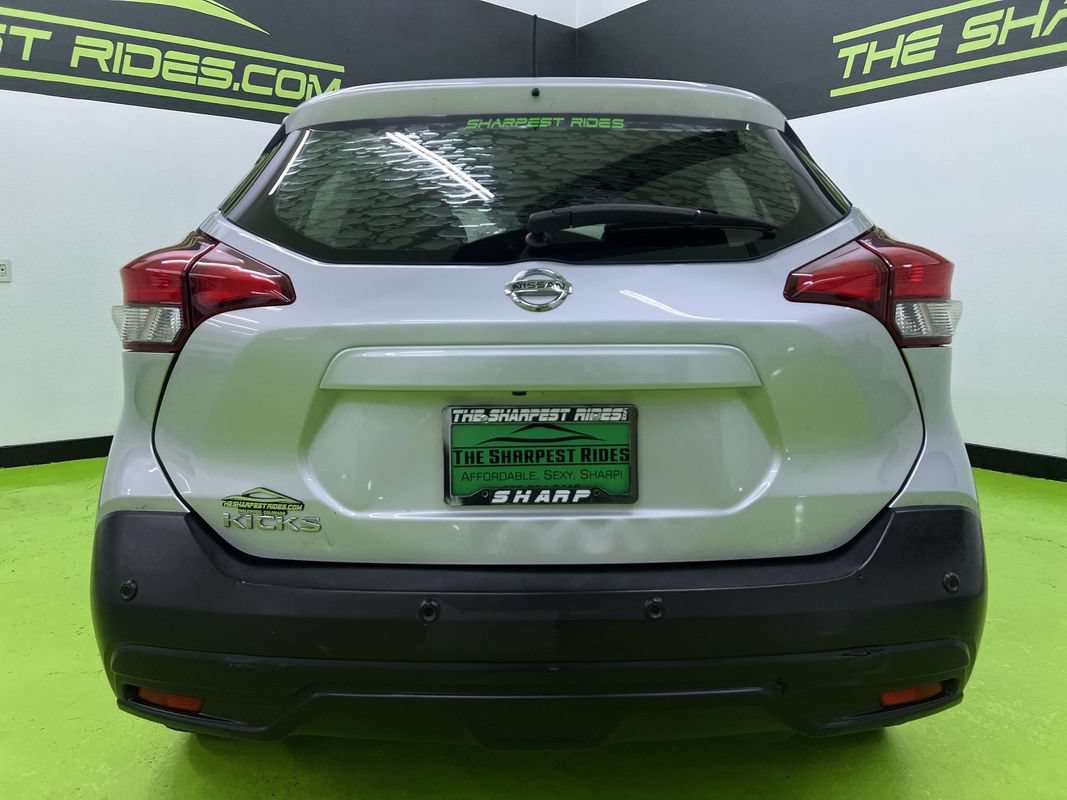 Used 2020 Nissan Kicks S FWD image 8