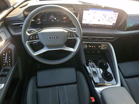 Used 2025 Audi Q5 Premium Plus AWD/4WD image 11