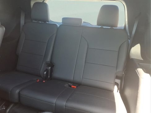 Used 2025 Buick Enclave Preferred FWD image 27