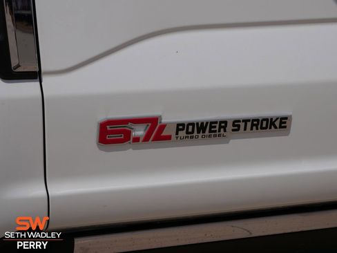 Certified 2026 Ford F350 Platinum w/ Platinum Plus Package image 14