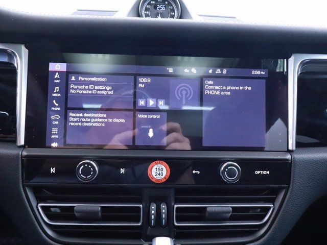 Certified 2025 Porsche Macan Turbo AWD/4WD image 29