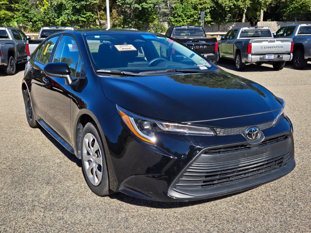 Used 2026 Toyota Corolla LE FWD image 8
