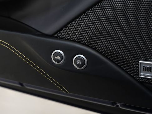 Used 2017 Ferrari 488 Spider Base image 73