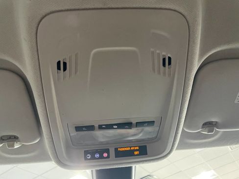 Used 2018 Chevrolet Cruze LT image 38