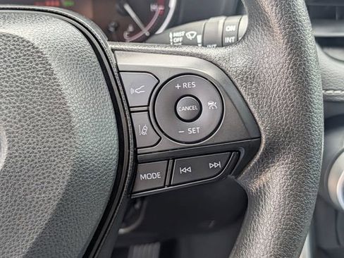 Used 2025 Toyota RAV4 XLE w/ Convenience Package FWD image 20