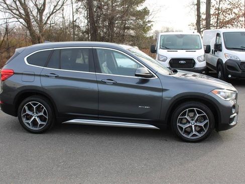 Used 2017 BMW X1 xDrive28i image 9