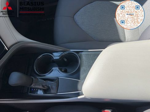Used 2018 Toyota Camry LE FWD image 25
