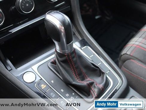 Used 2018 Volkswagen GTI SE image 41