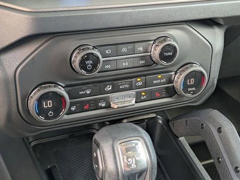 New 2026 Ford Bronco Badlands image 28