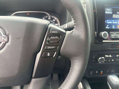 Used 2022 Nissan Frontier SV image 31